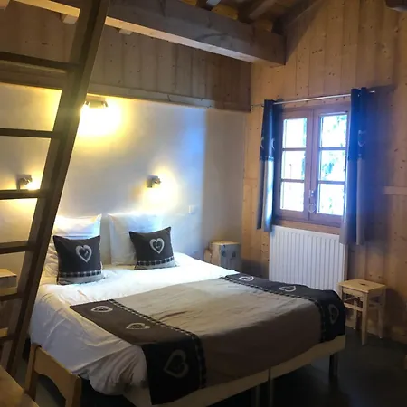 Chalet Avec Piscine Gde Capacite *