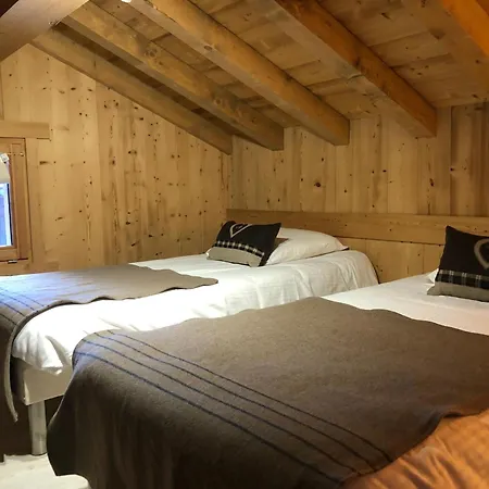 Chalet Avec Piscine Gde Capacite *