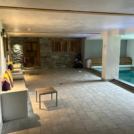 Avec Piscine Gde Capacite Chalet *
